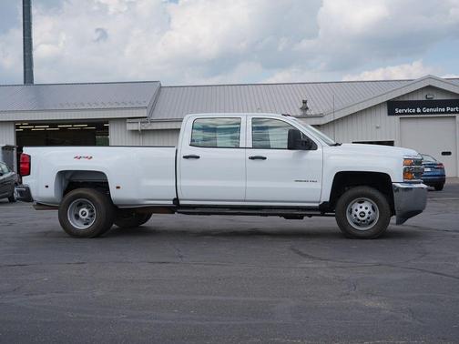 Summit White 2018 Chevrolet Silverado 3500 WT