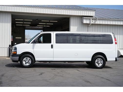 2017 Chevrolet Express 3500 LT