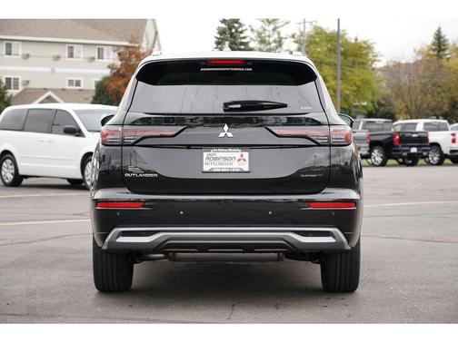 2025 Mitsubishi Outlander Platinum Edition