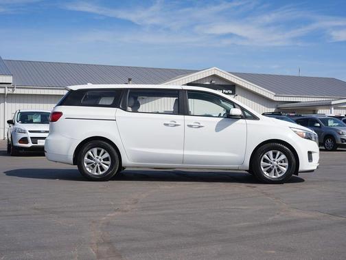 2018 Kia Sedona L