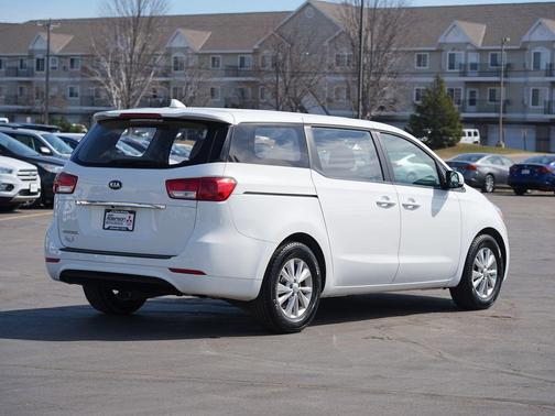 2018 Kia Sedona L