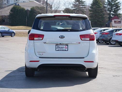 2018 Kia Sedona L