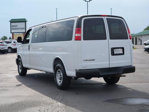 Summit White 2020 Chevrolet Express 3500 LS