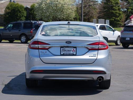 Ingot Silver Metallic 2018 Ford Fusion Hybrid SE