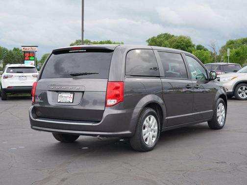 Granite Pearlcoat 2020 Dodge Grand Caravan SE