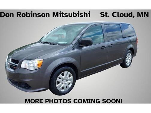 Granite Pearlcoat 2020 Dodge Grand Caravan SE