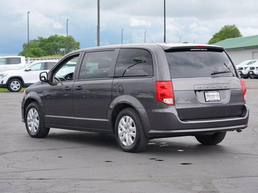 Granite Pearlcoat 2020 Dodge Grand Caravan SE