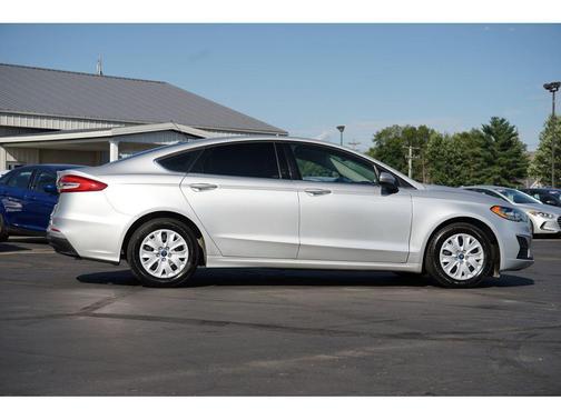 2019 Ford Fusion S