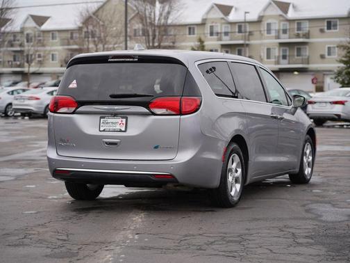 2018 Chrysler Pacifica Hybrid Touring Plus