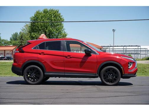 2025 Mitsubishi Eclipse Cross LE