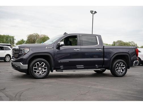 2022 GMC Sierra 1500 SLT
