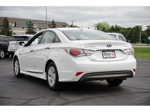 2015 Hyundai SONATA Hybrid Base