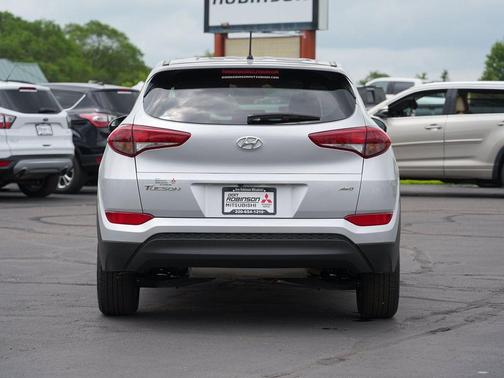 Molten Silver 2018 Hyundai TUCSON SE