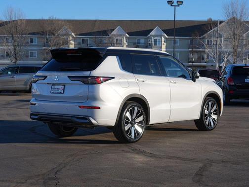 2026 Mitsubishi Outlander SEL