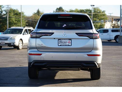 2025 Mitsubishi Outlander ES