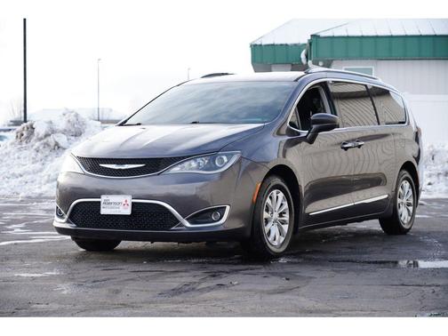 2018 Chrysler Pacifica Touring-L