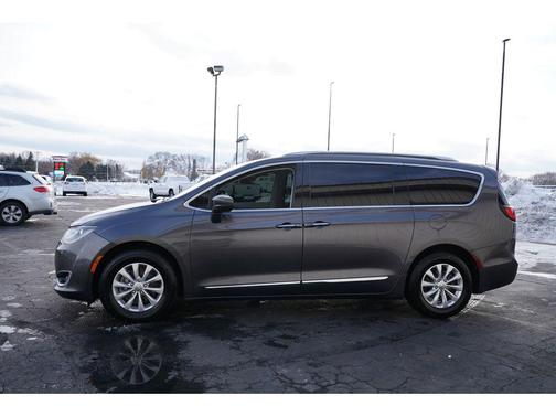 2018 Chrysler Pacifica Touring-L