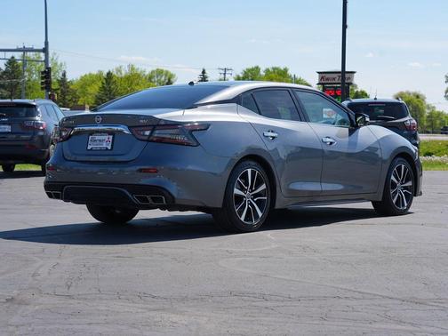 Gun Metallic 2022 Nissan Maxima SV