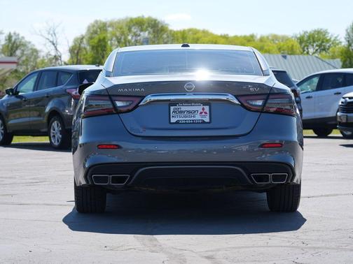 Gun Metallic 2022 Nissan Maxima SV