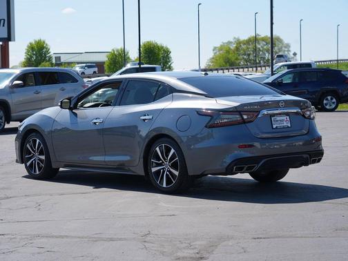Gun Metallic 2022 Nissan Maxima SV