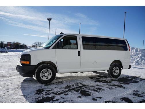 2017 Chevrolet Express 2500 LS