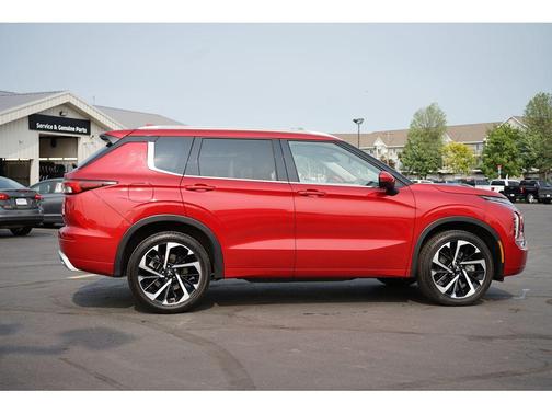 2024 Mitsubishi Outlander SEL