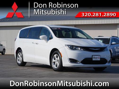 Bright White Clearcoat 2018 Chrysler Pacifica Hybrid Touring Plus