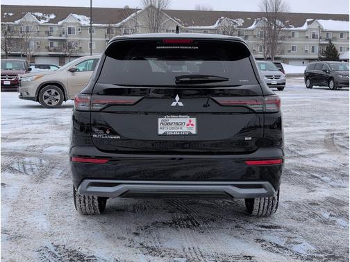 2026 Mitsubishi Outlander SE