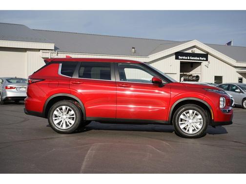 2025 Mitsubishi Outlander ES