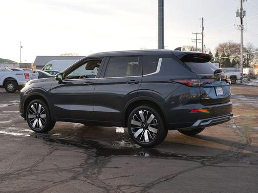 2026 Mitsubishi Outlander SEL