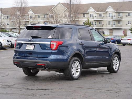 Blue Jeans Metallic 2016 Ford Explorer Base