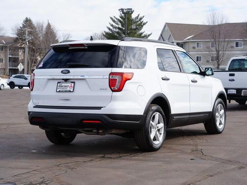 2018 Ford Explorer Base