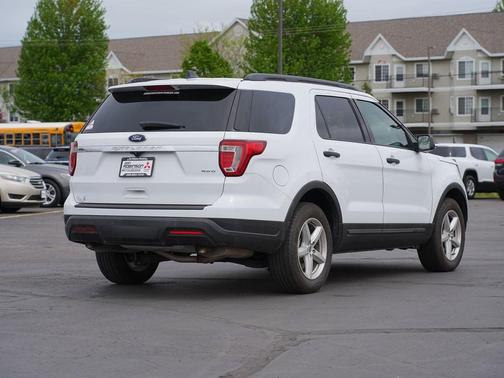 Oxford White 2018 Ford Explorer Base
