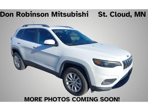 Bright White Clearcoat 2019 Jeep Cherokee Latitude