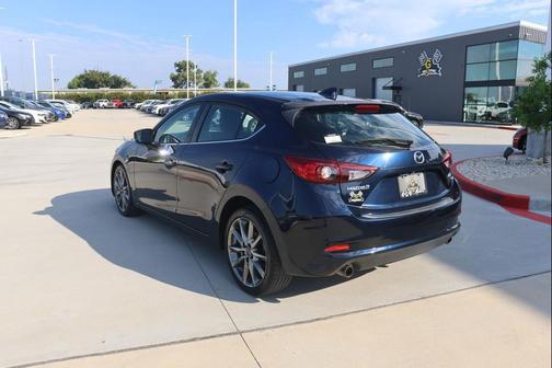 2018 Mazda Mazda3 Touring