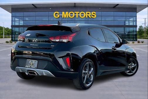 2019 Hyundai Veloster 2