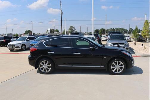 2017 INFINITI QX50 Base