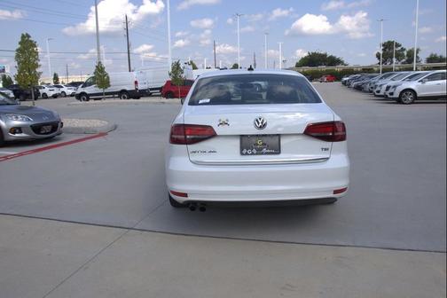 2017 Volkswagen Jetta 1.8T SEL