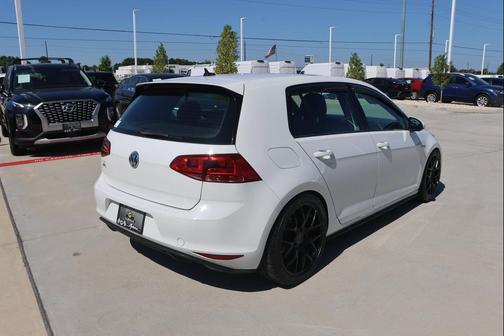 2015 Volkswagen Golf GTI 2.0T SE 4-Door