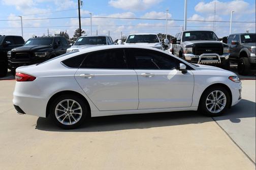 2020 Ford Fusion SE