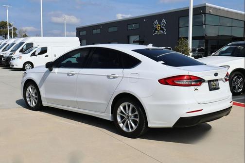 2020 Ford Fusion SE