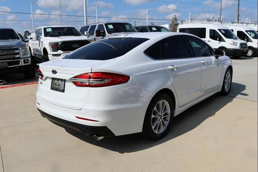 2020 Ford Fusion SE