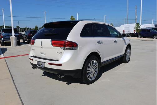 2015 Lincoln MKX Base