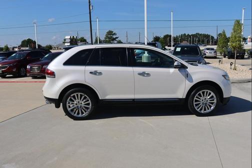 2015 Lincoln MKX Base