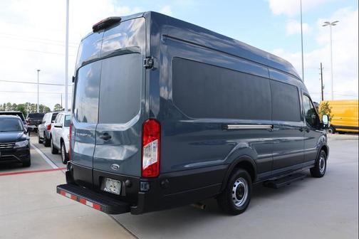 2020 Ford Transit-250 Base