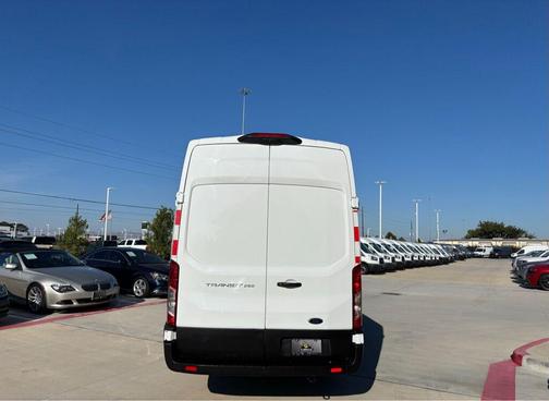2022 Ford Transit-250 Base