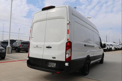2022 Ford Transit-250 Base