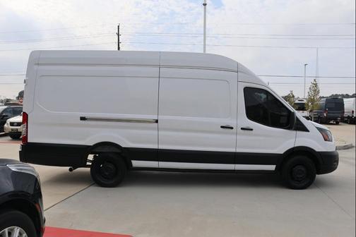 2022 Ford Transit-250 Base