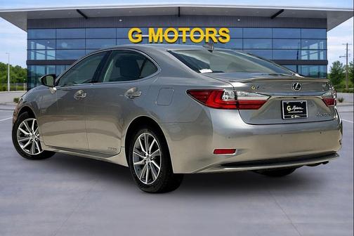 SILVER 2017 Lexus ES 300h Base