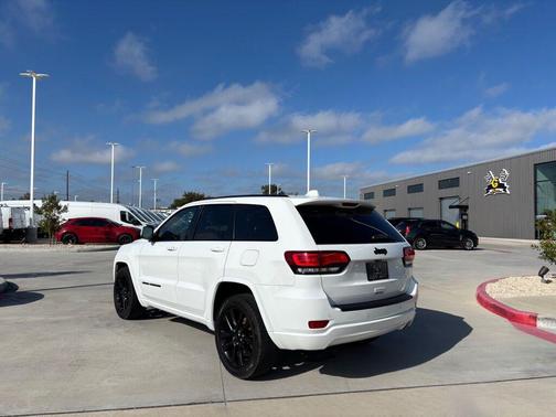 2020 Jeep Grand Cherokee Altitude